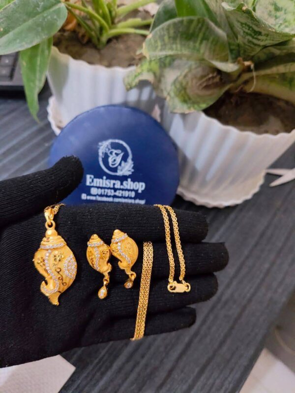 Daily Wear Gold Plated Locket Set for Women