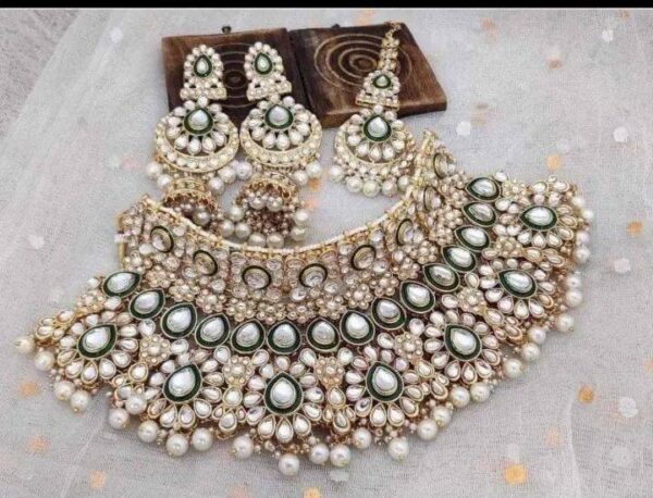 Jaipuri Kundan Jewelry for Traditional Looks