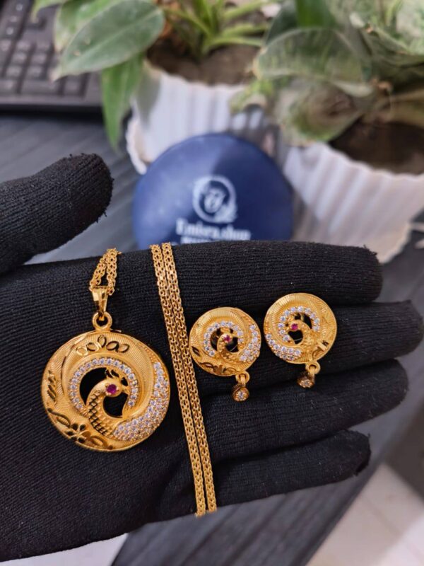 Daily Wear Gold Plated Locket Set for Women