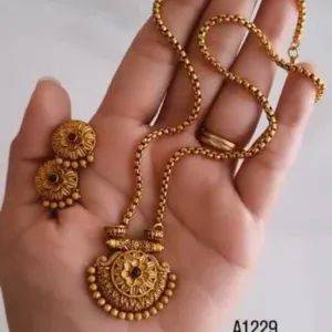 Daily Wear Gold Plated Locket Set for Women