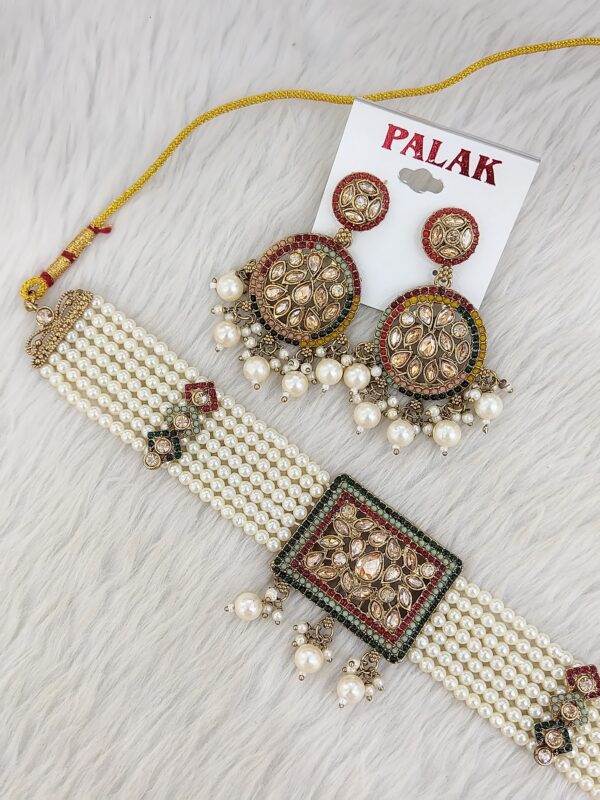 Handmade Jewelry Simple Set with Minimal Mirror Work