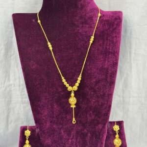 Elegant Chain & Earring Set – 100% Color Warranty