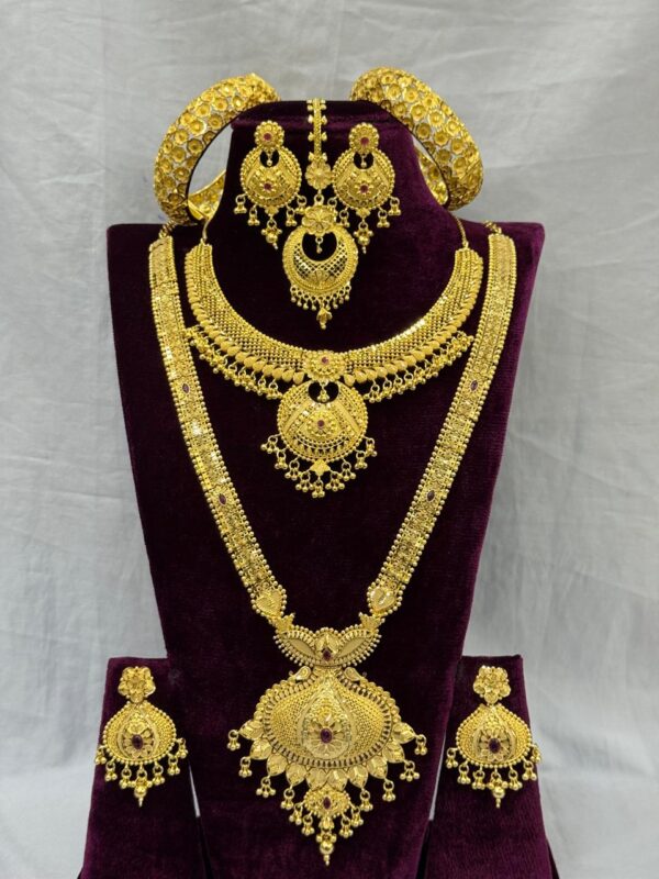 Dubai Gold Forming Bridal Combo Set with 7-Year Colour Warranty