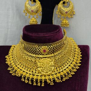 Traditional 1.5 GM Gold Finish Choker & Earrings Set