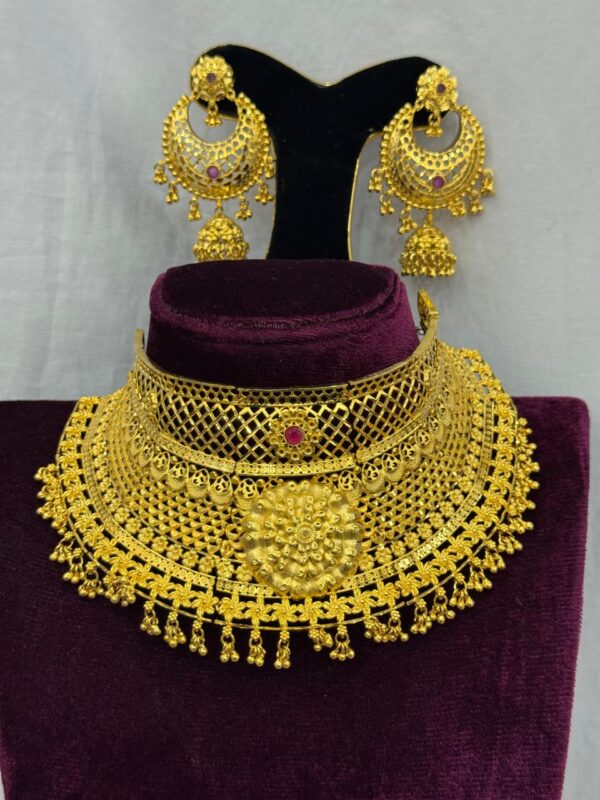 Traditional 1.5 GM Gold Finish Choker & Earrings Set