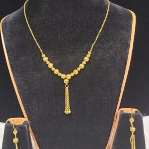 Stylish Shankh Pendant Chain & Earrings – 100% Color Protection